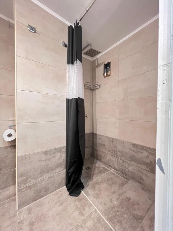 Modern & Cozy 51Sqm Apt In Thisseio Афіни Екстер'єр фото