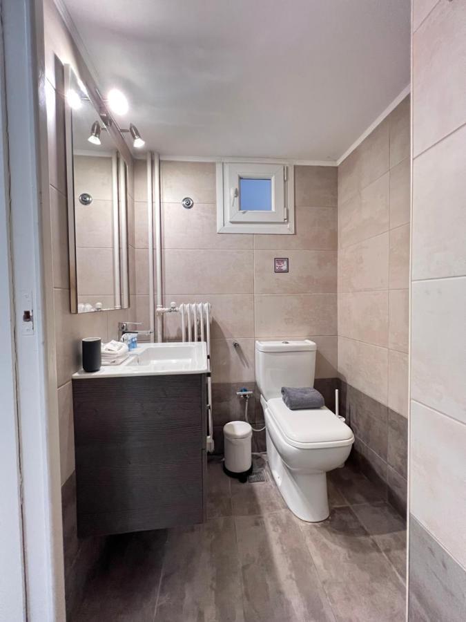 Modern & Cozy 51Sqm Apt In Thisseio Афіни Екстер'єр фото